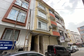 Osman Gazi Mahallesinde Yürüyüş Yoluna Yakın Satılık Dükkan